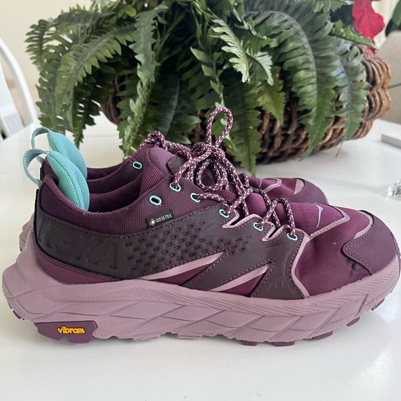 HOKA ONE ONE Anacapa Low GTX Wmn 9.5B Trail Hike shoes Grape Wine EUC - Picture 5 of 15